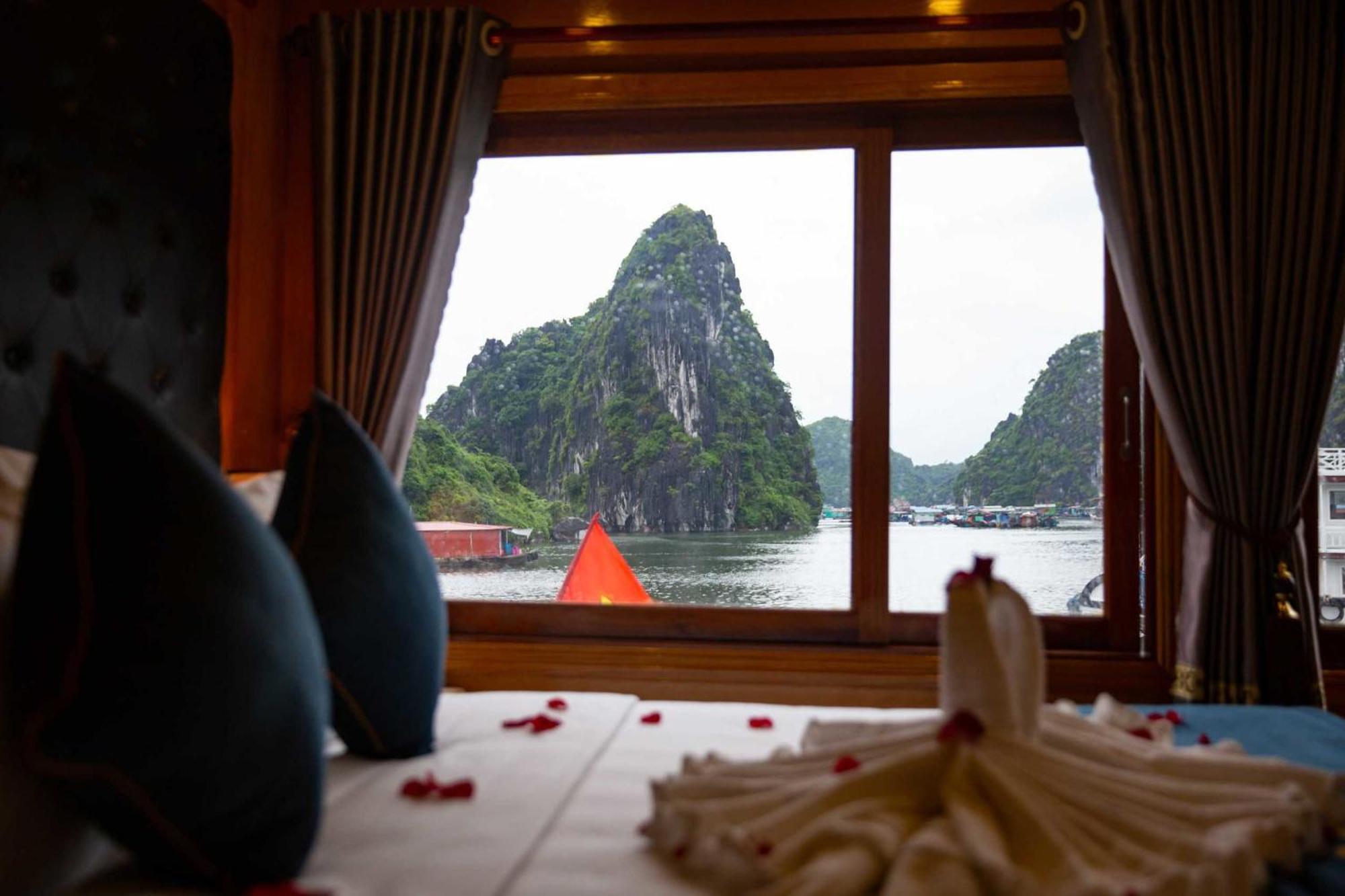 Venezia Boutique Cruises - Catba Island Hotel Chan Chau Buitenkant foto