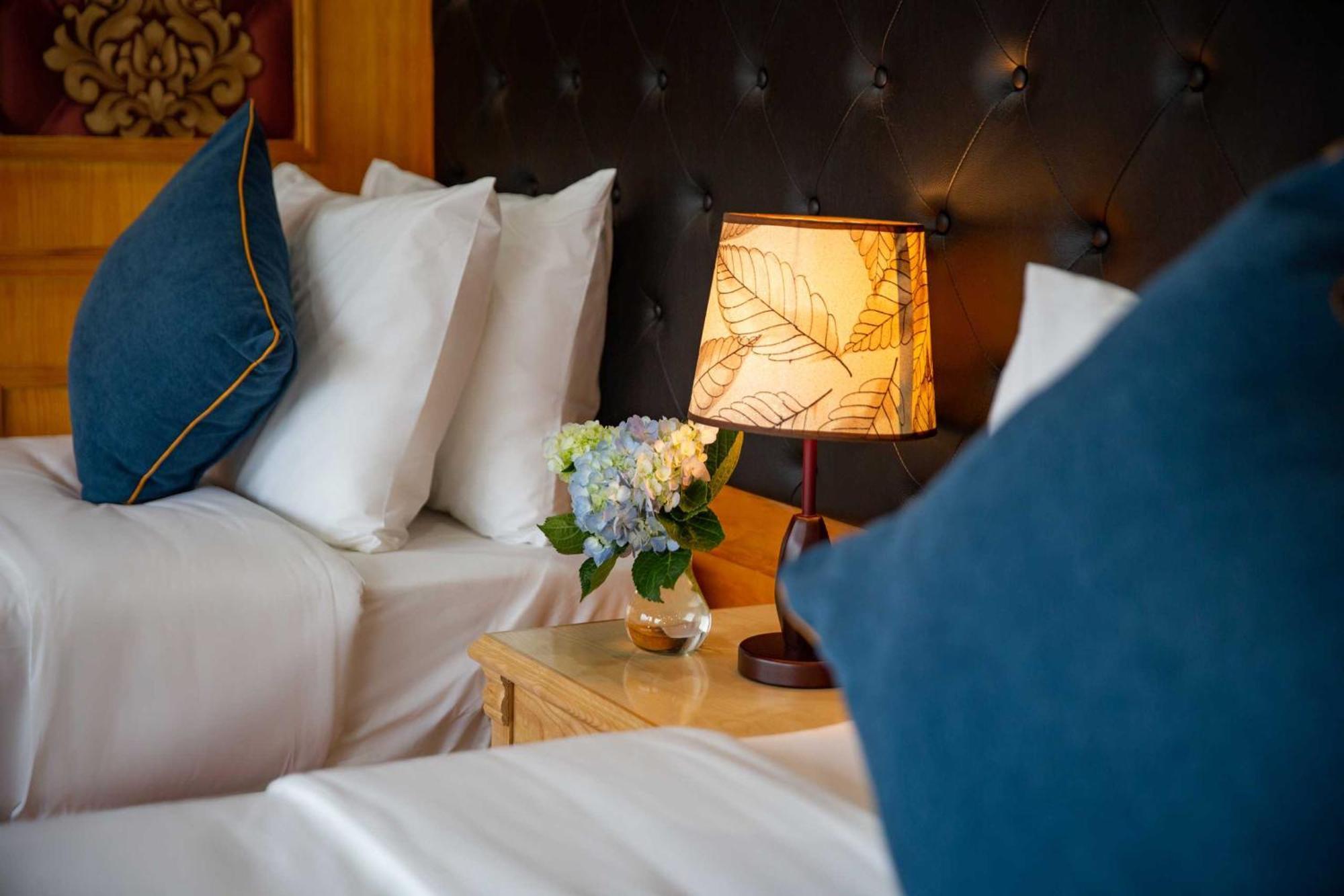 Venezia Boutique Cruises - Catba Island Hotel Chan Chau Buitenkant foto