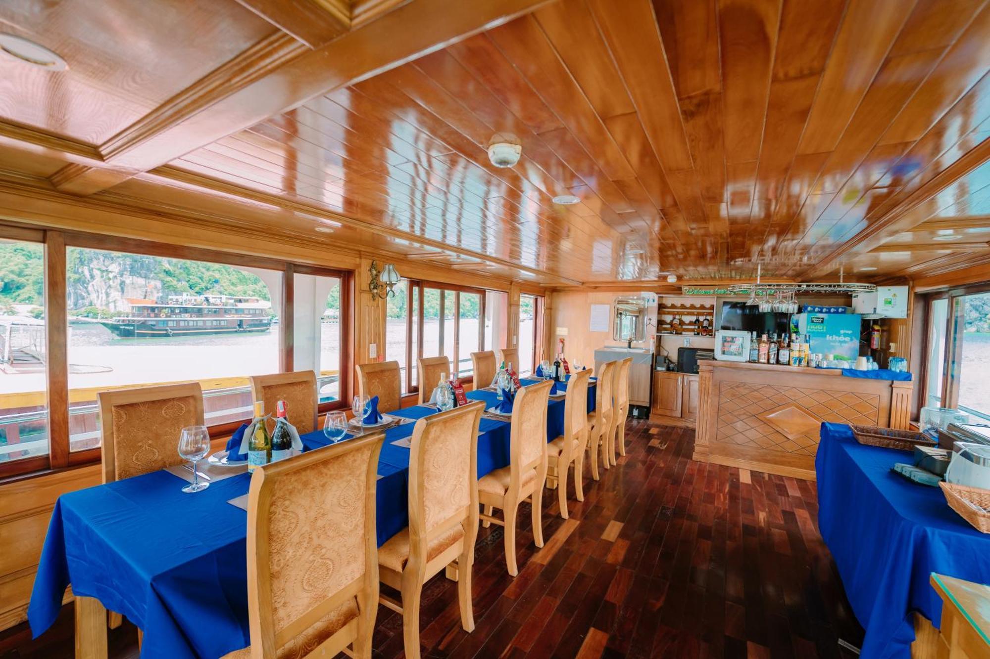 Venezia Boutique Cruises - Catba Island Hotel Chan Chau Buitenkant foto