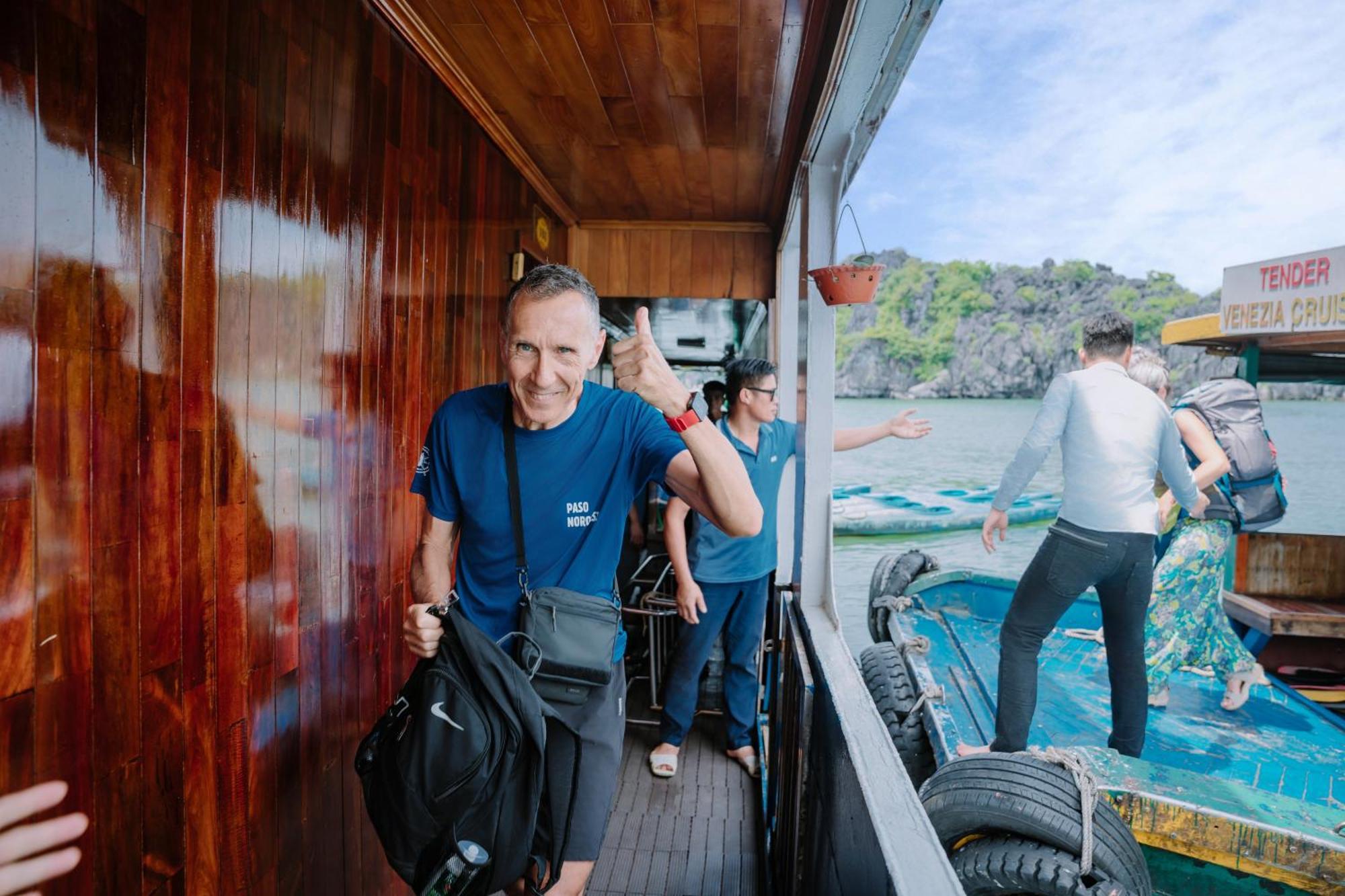 Venezia Boutique Cruises - Catba Island Hotel Chan Chau Buitenkant foto