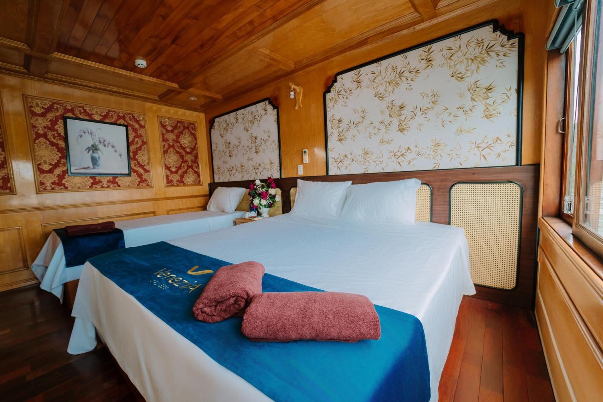 Venezia Boutique Cruises - Catba Island Hotel Chan Chau Buitenkant foto