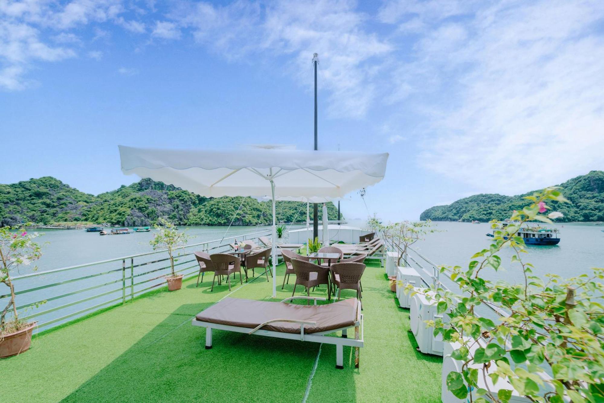 Venezia Boutique Cruises - Catba Island Hotel Chan Chau Buitenkant foto